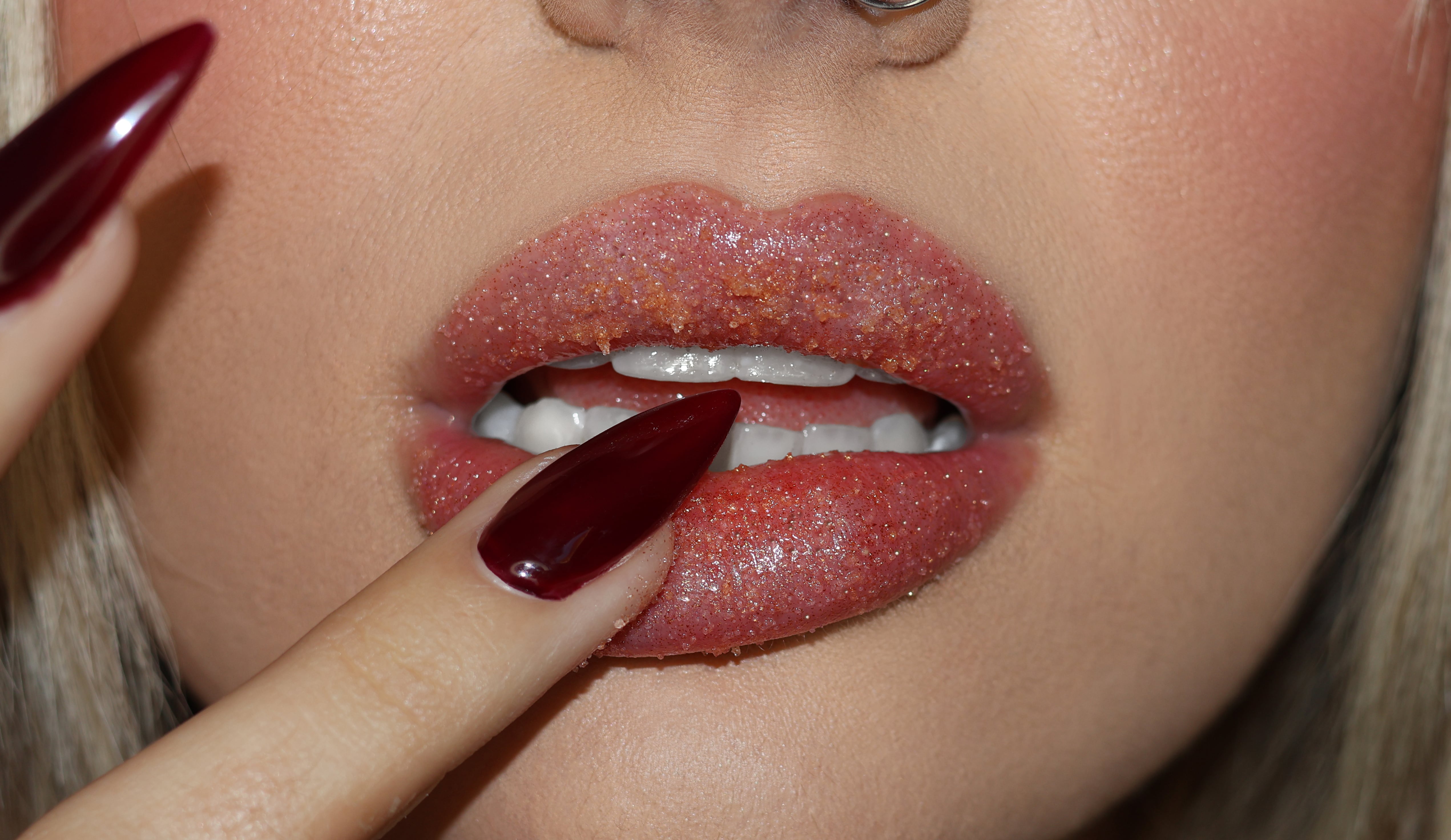best products for dry lips (that actually work)