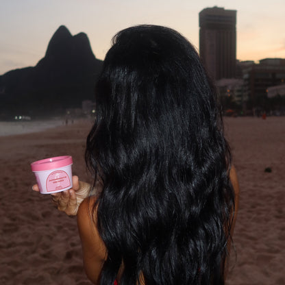 Aesthetic picture using hair mask in a Brazilian beach.