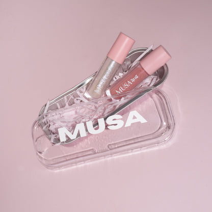 Coffret with two glitter lip oils. One Pink silver Glitter Lip Oil and one clear holographic glitter lip oil.